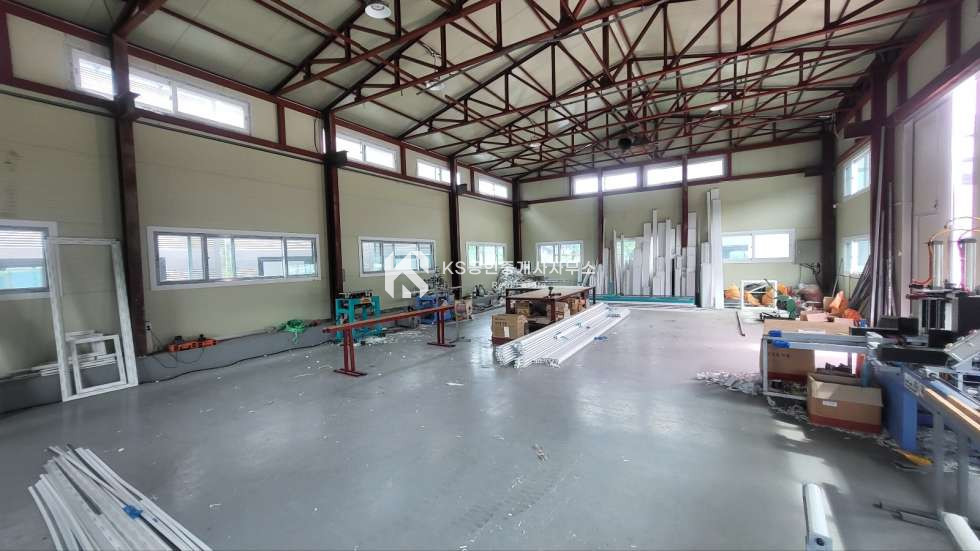 충남 금산군 복수면 구례리 안영 IC 에서 10분 거리에 위치한 도로변 창고 임대 월세 매물번호 12076 사진 6